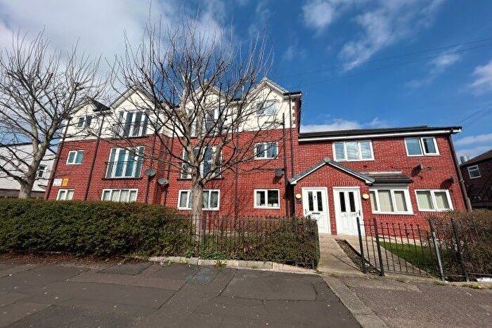 2 Bedroom Flat To Rent In Barton Road, Manchester, M32