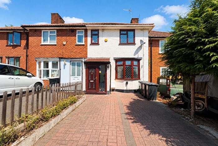 3 Bedroom Terraced House For Sale In Widecombe Road, London, SE9