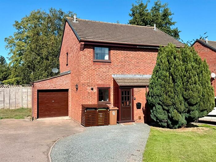 2 Bedroom House For Sale In Fallowfield Close, Hereford, HR2