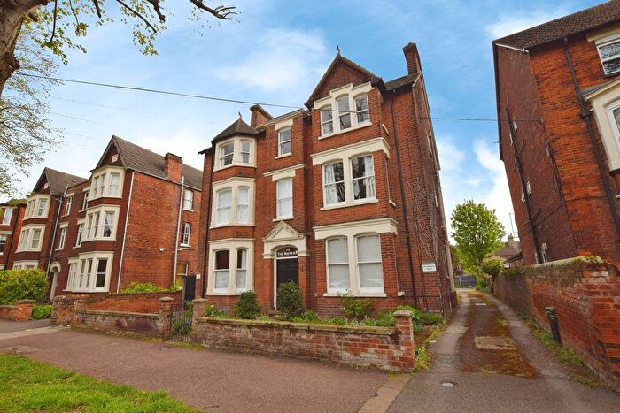 2 Bedroom Flat To Rent In The Mayfair, Bushmead Avenue, Castle Quarter, Bedford, MK40