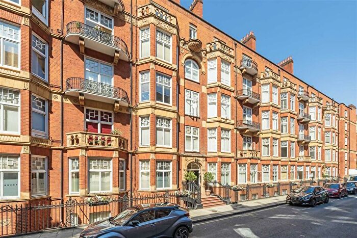 2 Bedroom Flat To Rent In Montagu Mansions, Marylebone, W1U