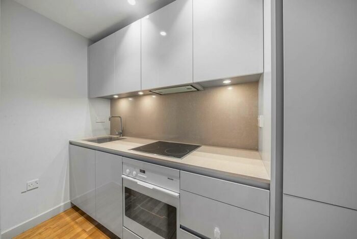 2 Bedroom Flat To Rent In Abbey Road, St John's Wood, London, NW8