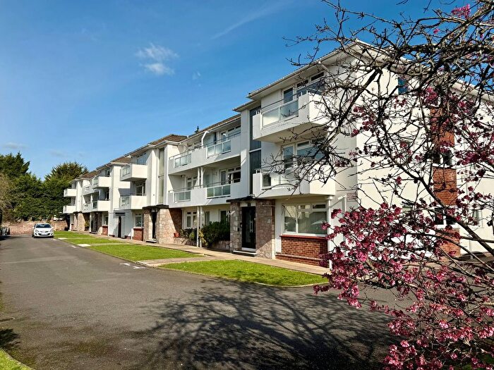 2 Bedroom Flat For Sale In Avenue Road, Torquay, TQ2