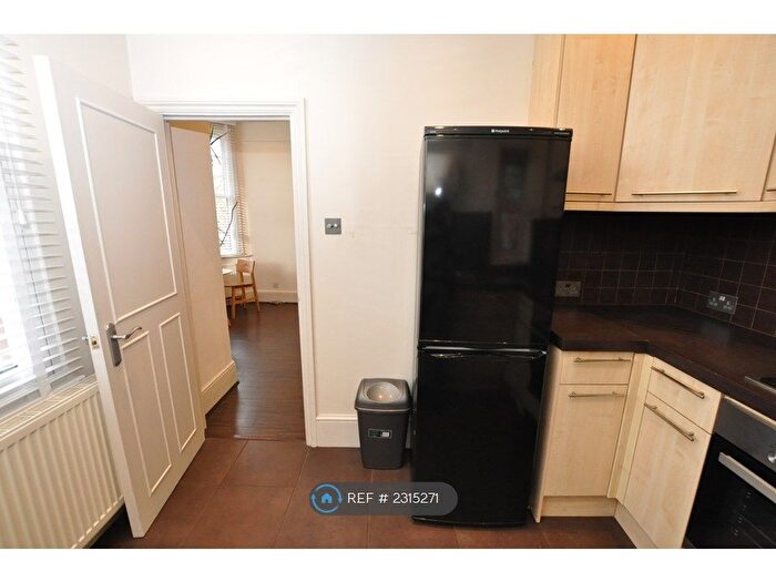 1 Bedroom Flat To Rent In Great North Road, London, N6
