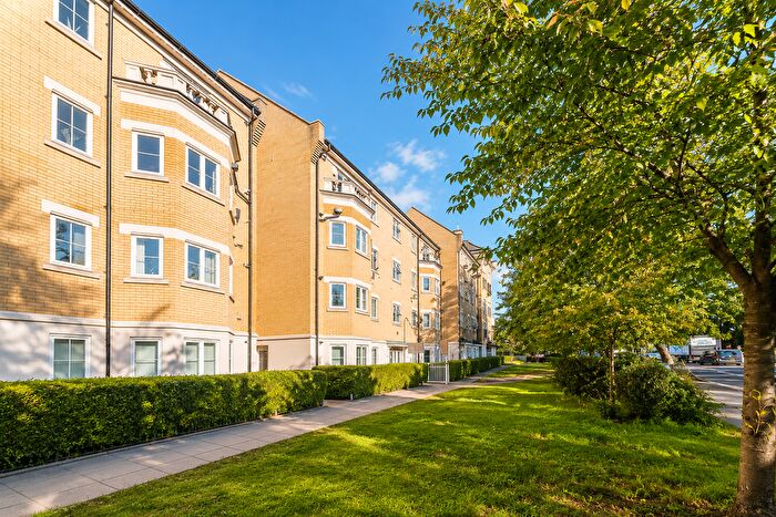 1 Bedroom Flat To Rent In Peckham Road, London, SE15