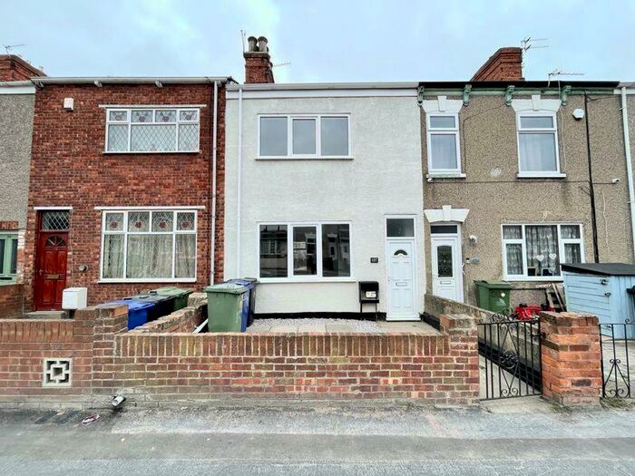 3 Bedroom Terraced House To Rent In Heneage Road, Grimsby, DN32