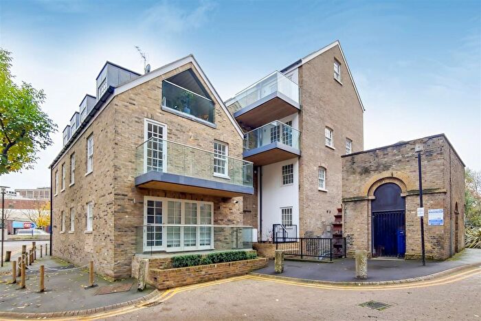 3 Bedroom Flat To Rent In Mill Apartments, Molesworth Street, London, Greater London, SE13