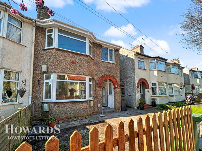 3 Bedroom Semi Detached House To Rent In Waveney Crescent, Lowestoft, NR33