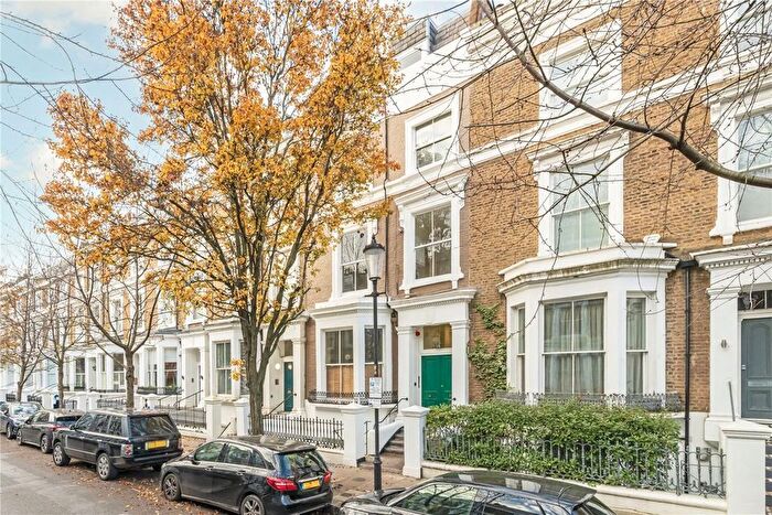 2 Bedroom Flat To Rent In Upper Addison Gardens, Holland Park, W14