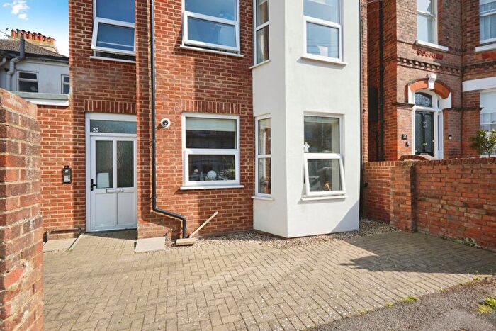 1 Bedroom Flat For Sale In Connaught Road, Folkestone, Kent, CT20