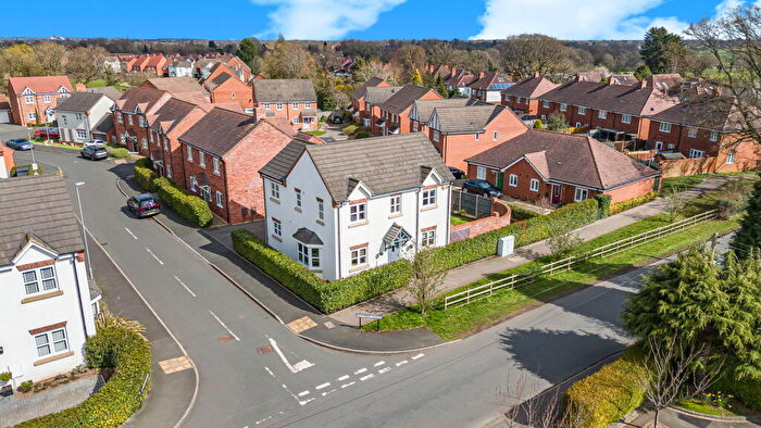 4 Bedroom Detached House For Sale In Hastings Close, Wythall, Birmingham, B47