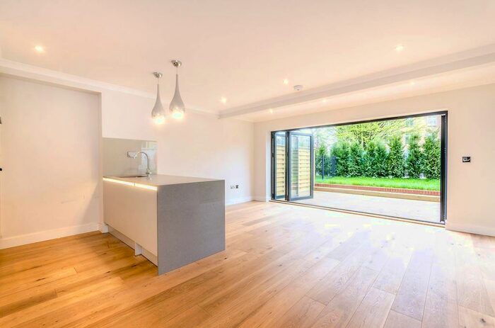 1 Bedroom Flat To Rent In Brentford High Street, Brentford, TW8