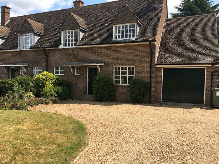 3 Bedroom Semi Detached House To Rent In Overend, Elton, PE8