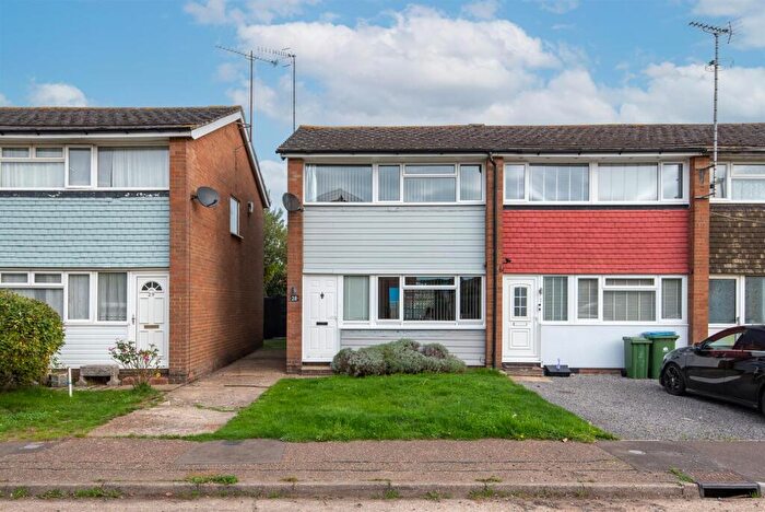 2 Bedroom End Of Terrace House For Sale In Wolstenbury Road, Rustington, BN16