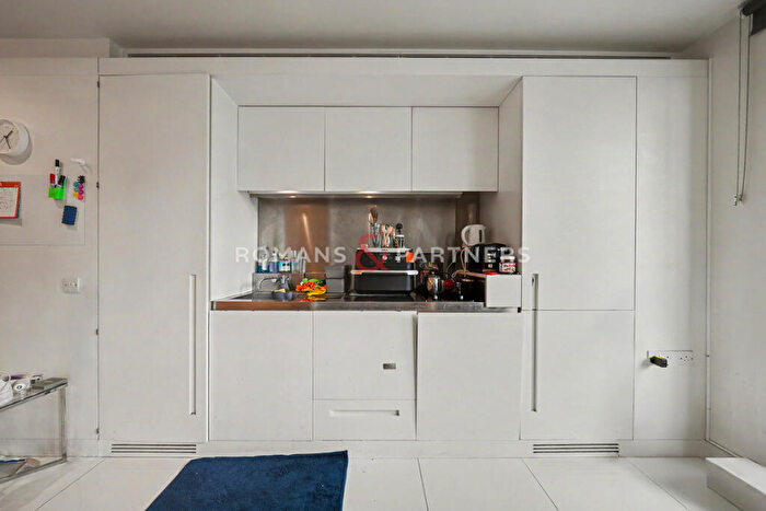 Studio For Sale In Pan Peninsula, Canary Wharf, E14