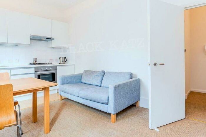 2 Bedroom Flat To Rent In Rawstorne Street, EC1V