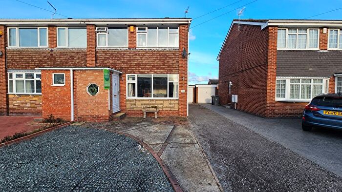 3 Bedroom Semi-Detached House For Sale In Fairham Road, Stretton, Burton-On-Trent, DE13