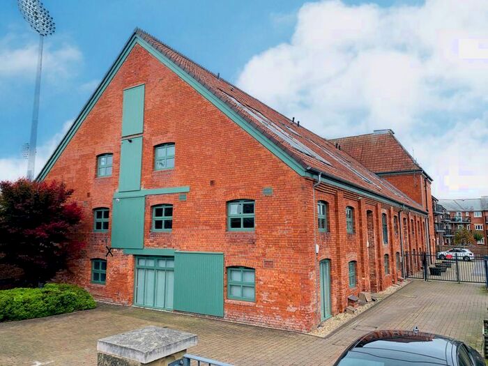 1 Bedroom Flat To Rent In Canon Street, Taunton TA1