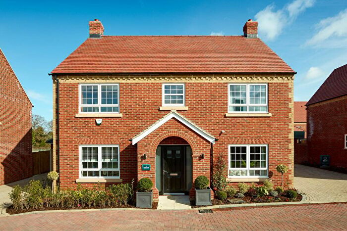 4 Bedroom Detached House For Sale In The Paddocks, Bow Brickhill, Milton Keynes, MK17