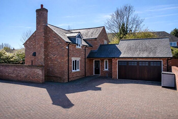 4 Bedroom Detached House For Sale In St Augustus Close, Bletchley, Milton Keynes, MK3