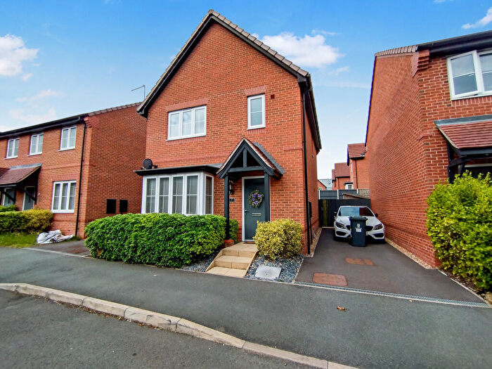 3 Bedroom Detached House For Sale In Carsington Drive, Stoke-on-Trent, ST6
