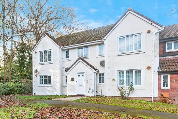 2 Bedroom Flat For Sale In Monarch Close, Basingstoke, RG22