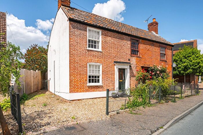 2 Bedroom Semi-Detached House For Sale In Station Road, Foulsham, NR20