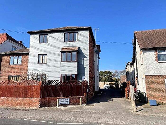 1 Bedroom Flat For Sale In Grange Court, Elmer Road, Middleton-on-Sea, Bognor Regis, PO22