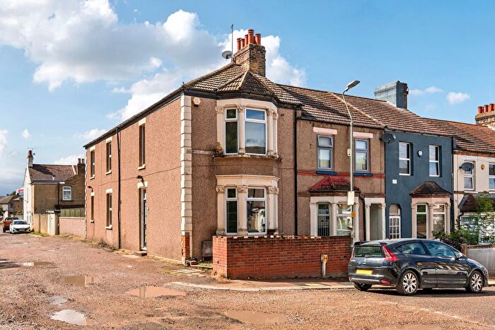 3 Bedroom End Terrace House For Sale In Ashburnham Road, Belvedere, DA17