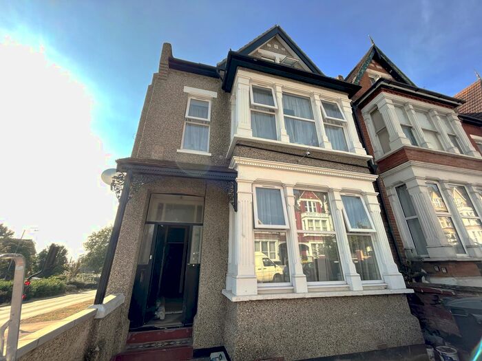 1 Bedroom Flat To Rent In York Road, Southend-On-Sea, SS1