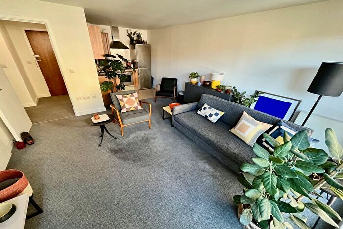 1 Bedroom Flat To Rent In Vizion, - Energy Rating C, N7