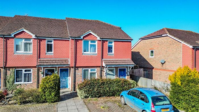 1 Bedroom Flat For Sale In Old Orchard, Sandhurst, Cranbrook, TN18