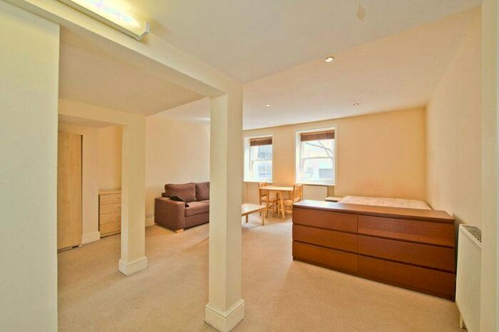Studio To Rent In Tottenham Street, Fitzrovia, London, W1T