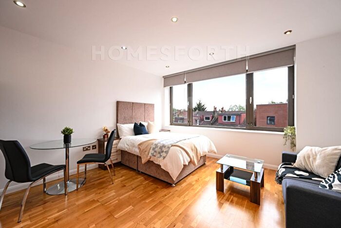 Studio For Sale In Peterborough Road, Harrow, HA1
