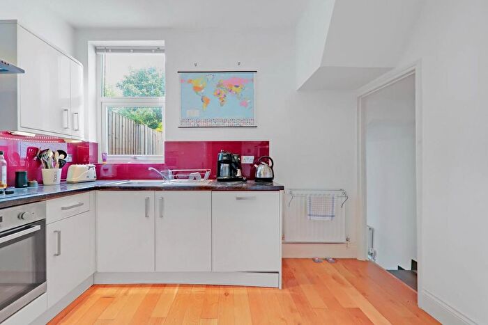 2 Bedroom End Of Terrace House For Sale In Knighton Park Road, London, SE26