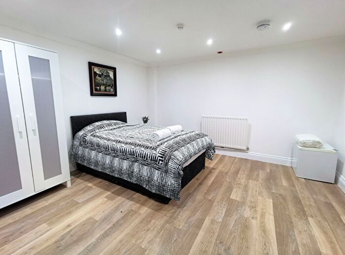 3 Bedroom Flat To Rent In Waterloo Street, Hove, BN3