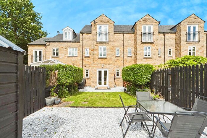 4 Bedroom Town House For Sale In Chapel Hill Road, Pool In Wharfedale, Otley, LS21