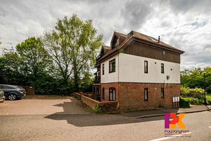 1 Bedroom Flat To Rent In Hedley Court, High Wycombe, HP10