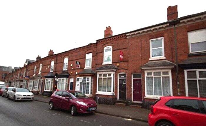 3 Bedroom Terraced House For Sale In North Road, Selly Oak, Birmingham, West Midlands, B29