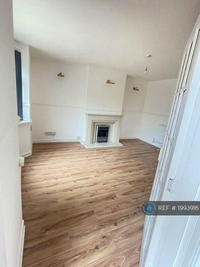 3 Bedroom Terraced House To Rent In Bloomfield Road, Tipton, DY4