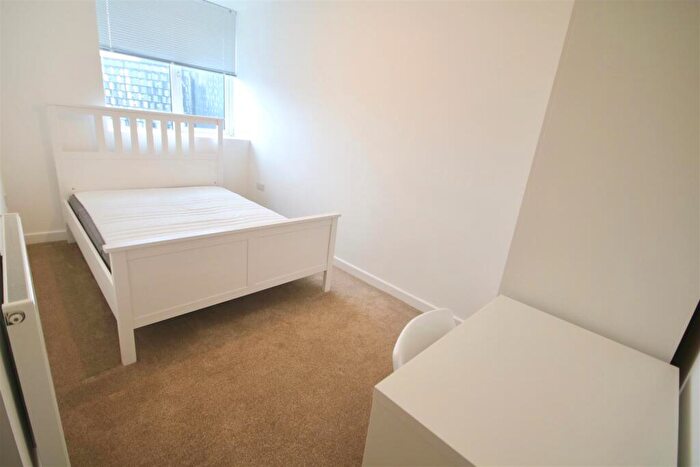 2 Bedroom Flat To Rent In Enterprise House, Isambard Brunel Road, Portsmouth, PO1