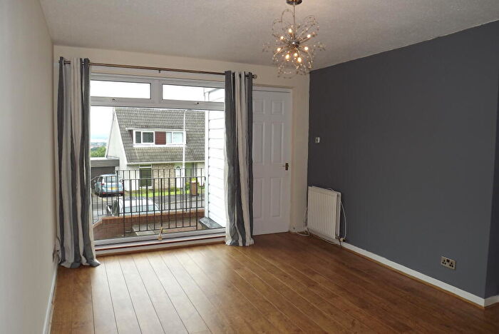 2 Bedroom Flat To Rent In Tolsta Crescent, Polmont, FK2