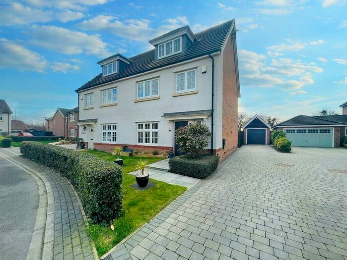 4 Bedroom Semi-Detached House For Sale In Saxon Mews, Sherburn In Elmet, Leeds, LS25
