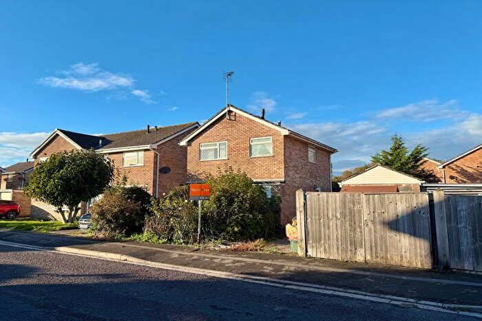 3 Bedroom Detached House For Sale In Parsons Green, Worle - No Chain, BS22