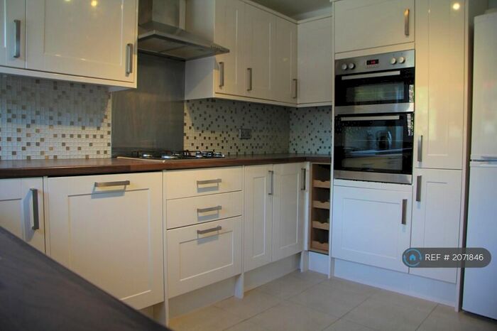 3 Bedroom Terraced House To Rent In Witham Close, Loughton, IG10