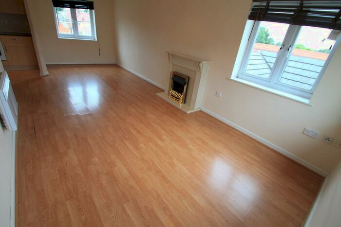 2 Bedroom Flat To Rent In Linden Road, Luton, LU4