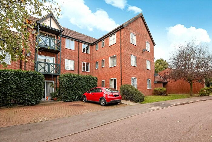 2 Bedroom Apartment To Rent In Admirals Court, Rose Kiln Lane, Reading, Berkshire, RG1