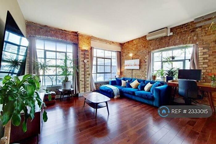 2 Bedroom Flat To Rent In Orchard Place, London, E14