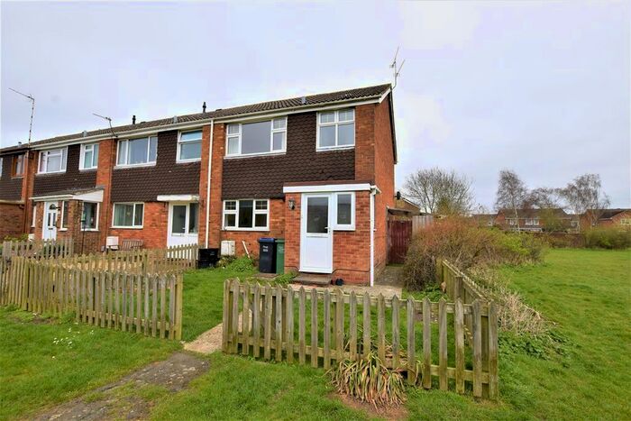 3 Bedroom End Of Terrace House To Rent In Sheridan Drive, Royal Wootton Bassett, Swindon, SN4