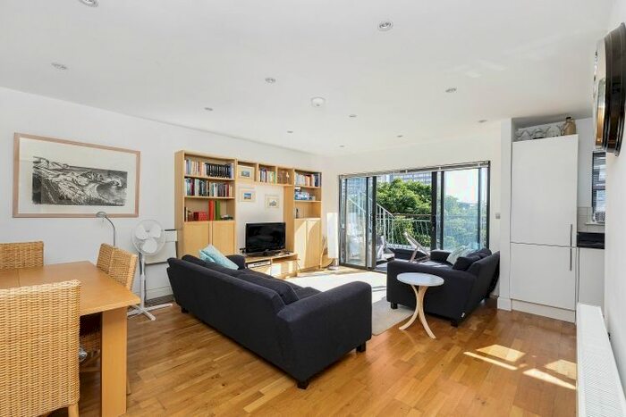 1 Bedroom Flat To Rent In Ironmonger Row, London, EC1V